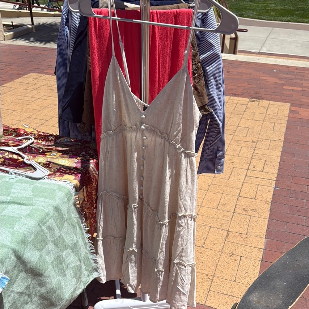 Elegant Cream Sleeveless Dress